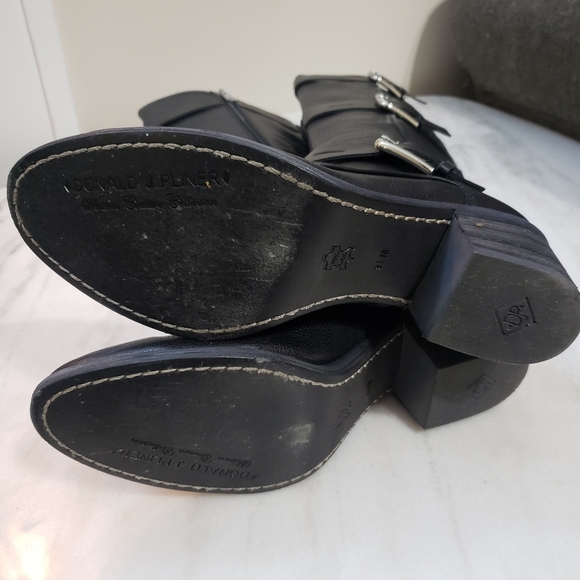 Boots- Donald J Pliner Dax boot size 9.5M - Picture 7 of 9